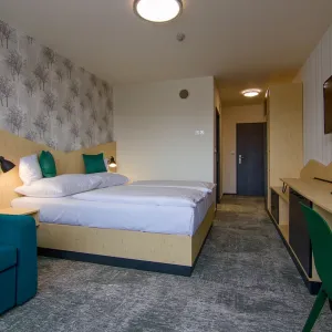 🌲 Rychlá pětka: Vyhraj útěk z reality v Hotelech Srní na Šumavě!