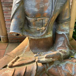 Další vandal ve zlínské zoo. Buddha je bez ruky