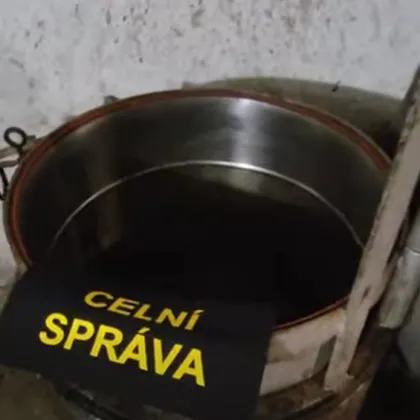 Celníci ve Zlínském kraji dál „loví“ černé pálenice