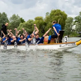 Jste parta, co miluje srandu? Přihlaste se na dračí lodě do Kroměříže!