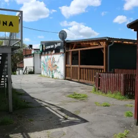 Poslední loučení se Šmoulím městem. Startuje demolice