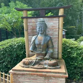Další vandal ve zlínské zoo. Buddha je bez ruky