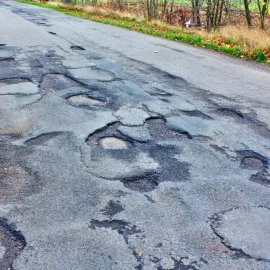 Silnice ve Zlínském kraji dostaly 3-. Jsou nejlepší za 16 let