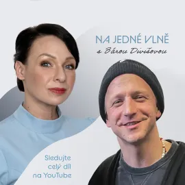 Tomáš Klus v podcastu Na jedné vlně: O autenticitě, traumatech i deziluzi z veřejného dění